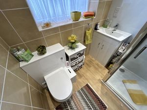 Photo 19- click for photo gallery